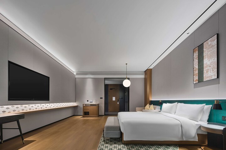 Room 7 of 53