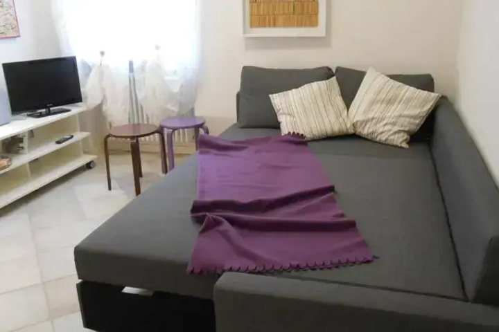Room 3 of 7