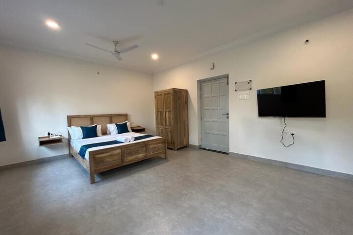 Room 10 of 84