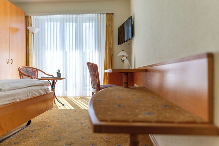 Room 19 of 156