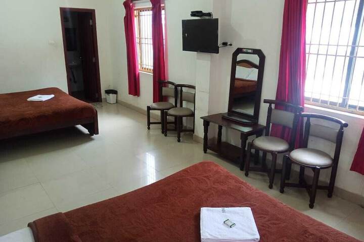Room 6 of 23