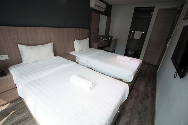 Room 21 of 51