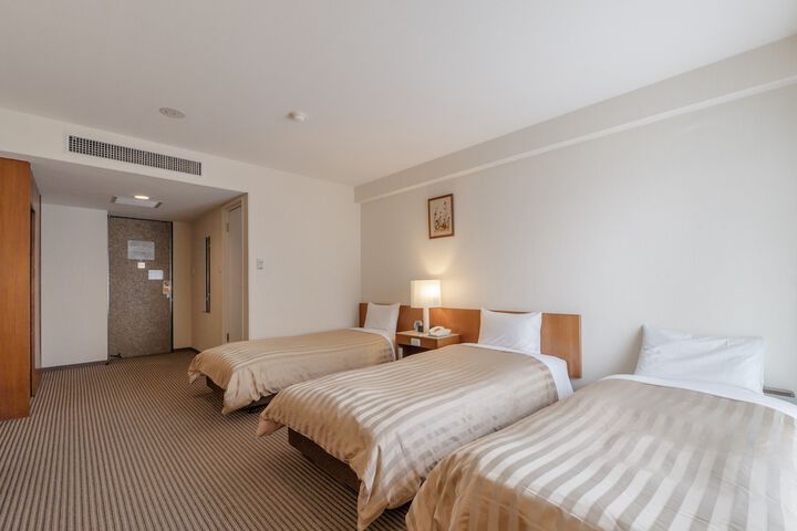 Room 12 of 45