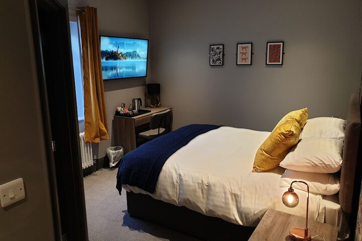 Room 5 of 39