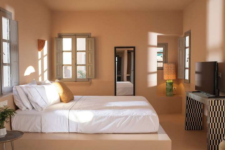 Room 151 of 282