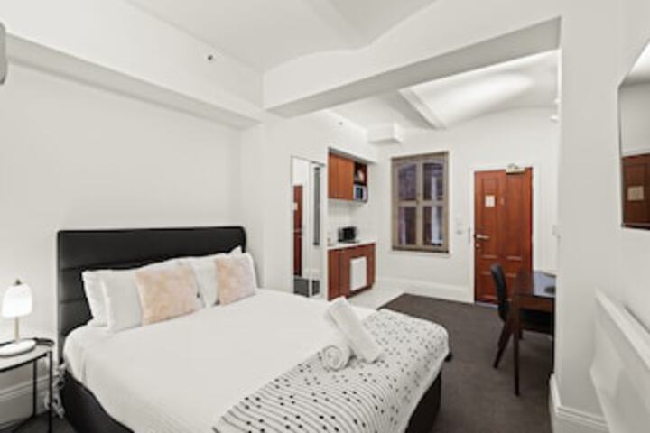 Room 70 of 318