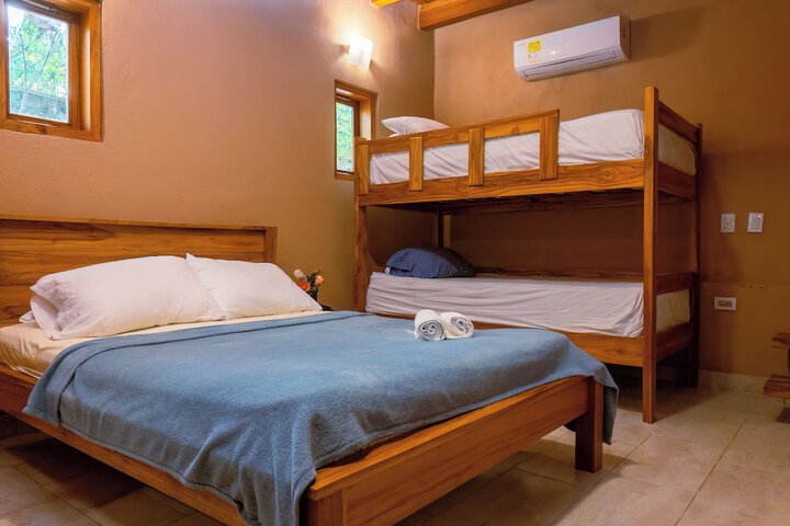 Room 7 of 110