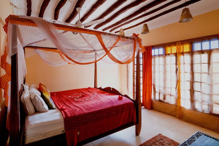 Room 4 of 60