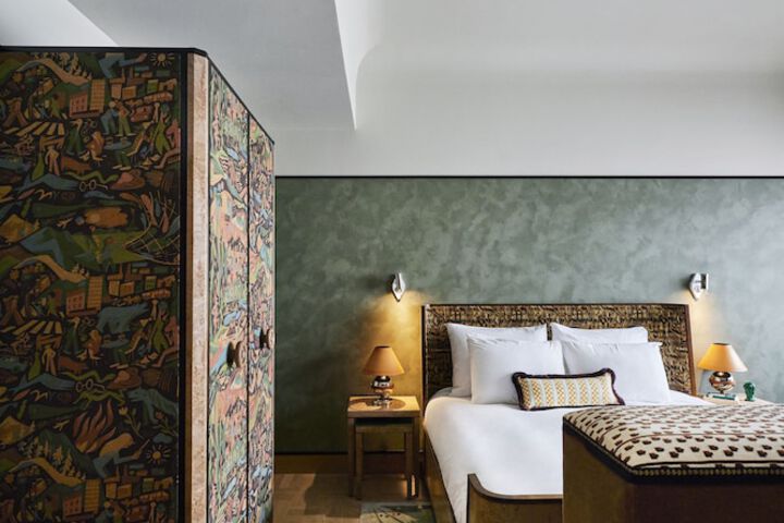 Room 21 of 146
