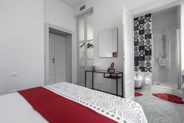 Room 30 of 38