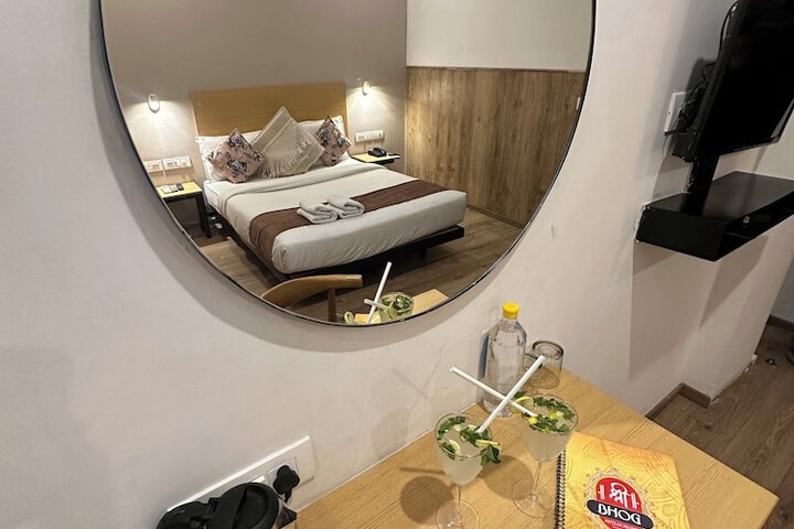 Room 28 of 47
