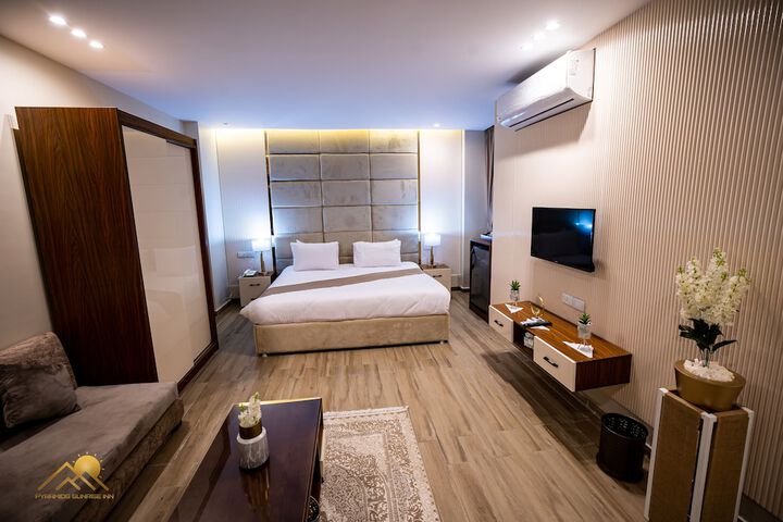 Room 26 of 183