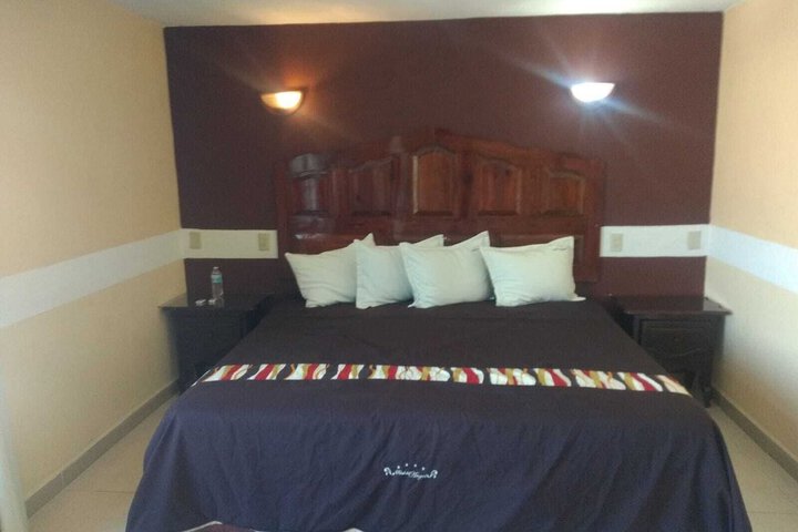 Room 12 of 36