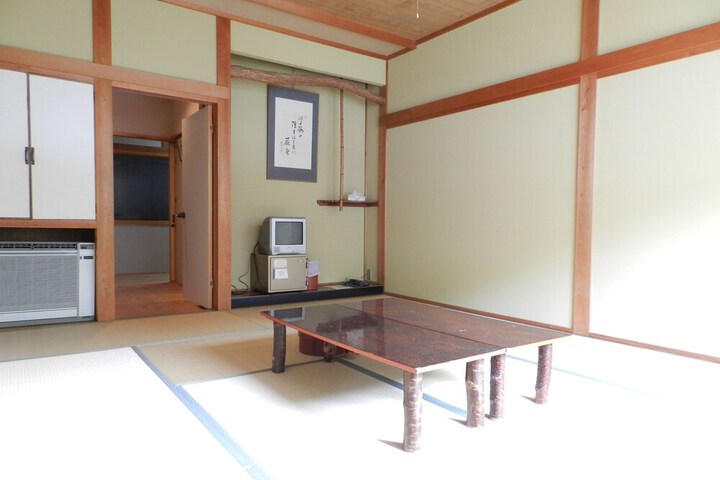 Room 6 of 36