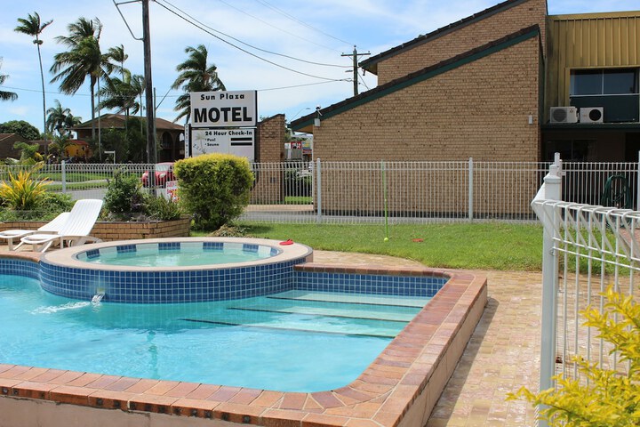 Pool 20 of 36