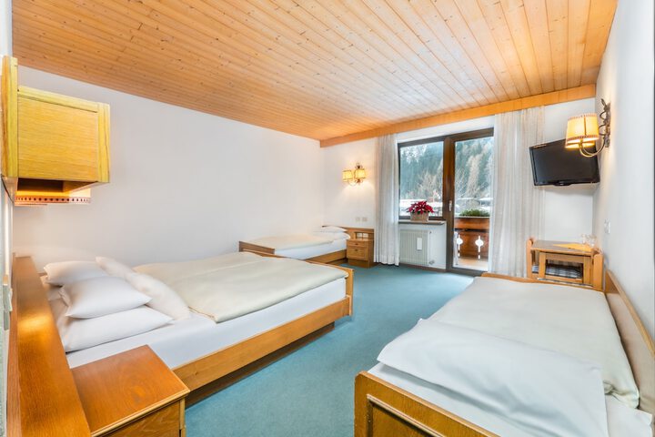 Room 5 of 60