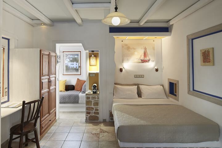 Room 7 of 49