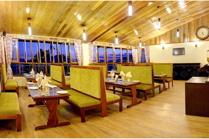 Dining 49 of 60
