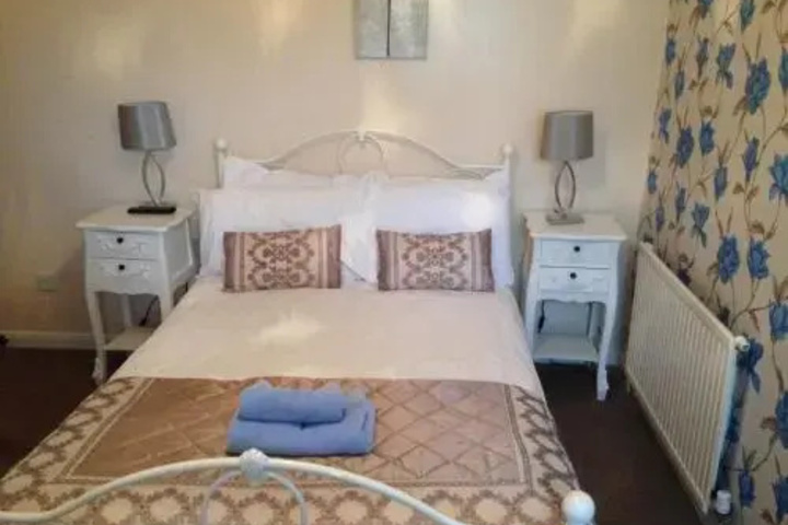 Room 3 of 12
