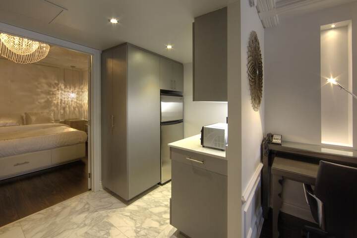 Private kitchenette