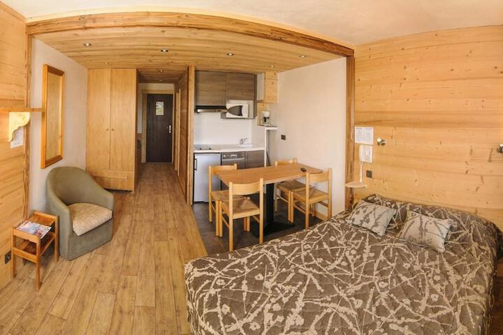 Room 16 of 46