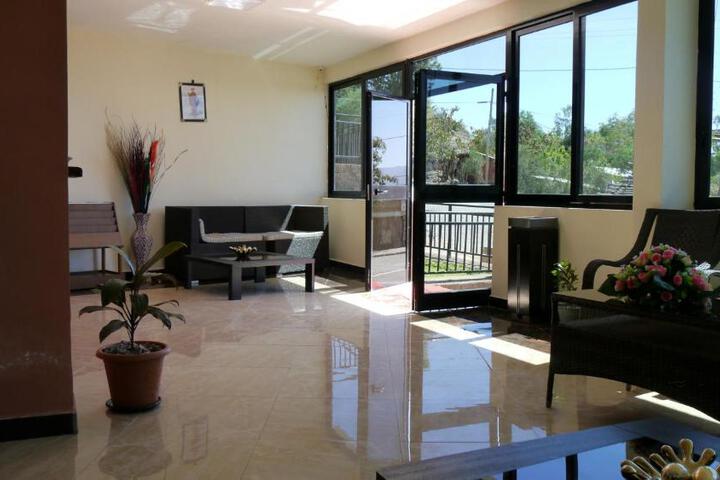 Zagwe Hotel