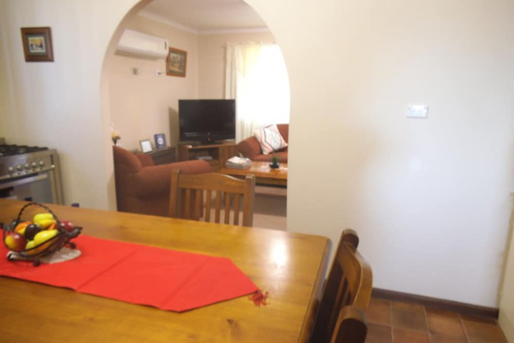 Room 9 of 16