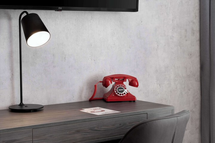 Room 7 of 28