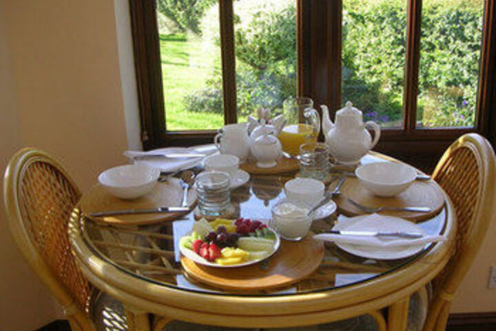 Dining 5 of 17