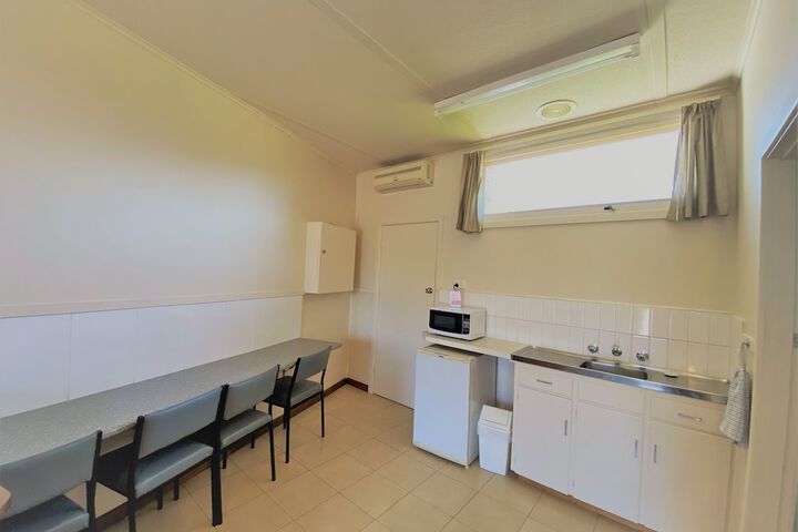 Room 12 of 34