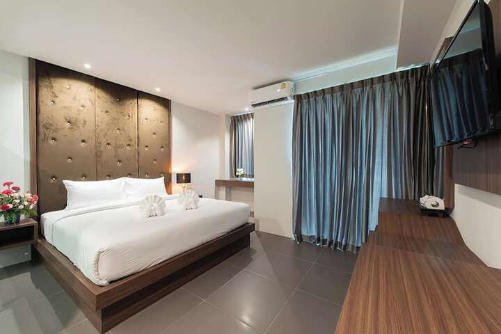 Room 8 of 31