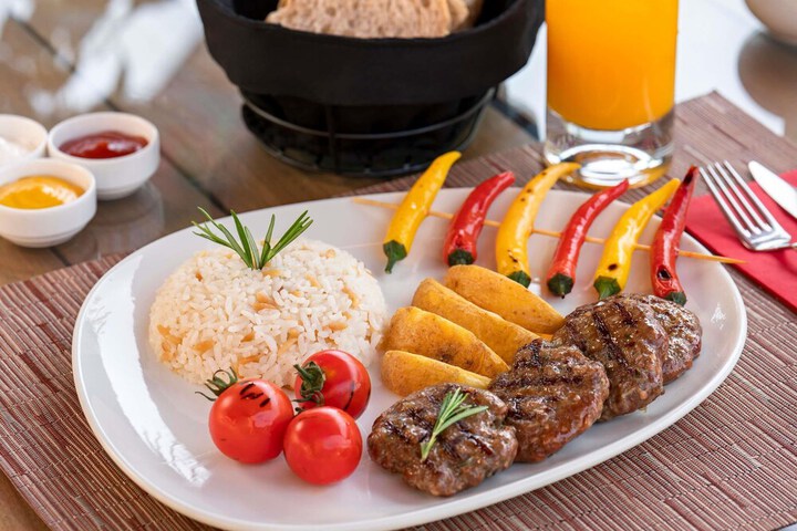 Dining Photos