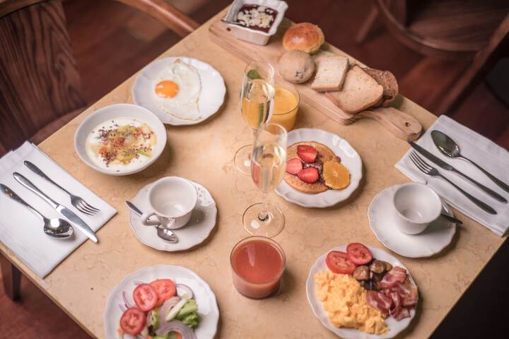 Breakfast/Coffee Service 56 of 77