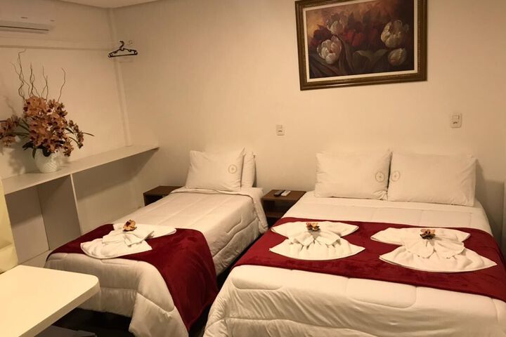 Room 9 of 15
