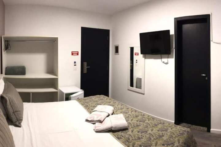 Room 10 of 55