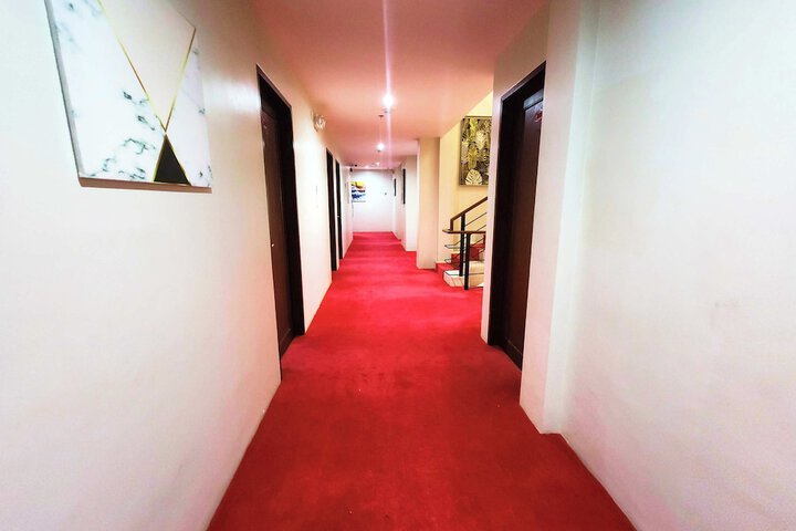 Ballroom/Hall 37 of 43