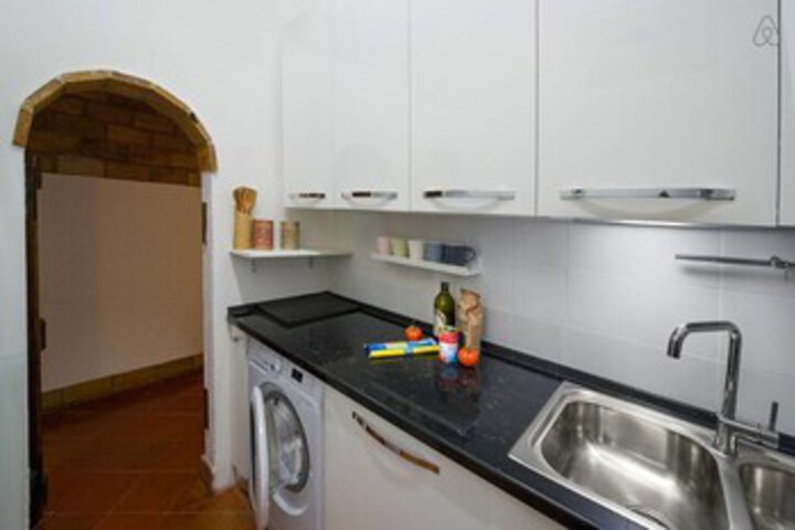 Room 14 of 26