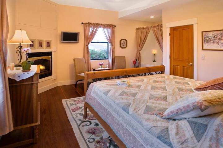 Room 2 of 74