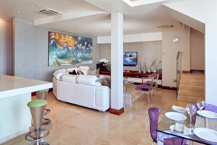Room 80 of 191
