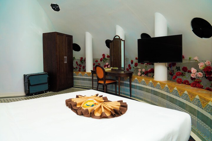 Room 87 of 242