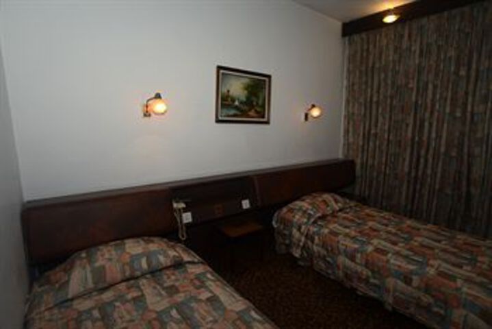 Room 3 of 22