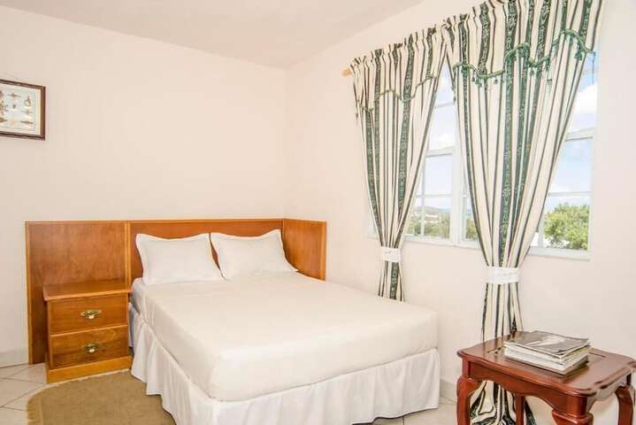 Room 6 of 38