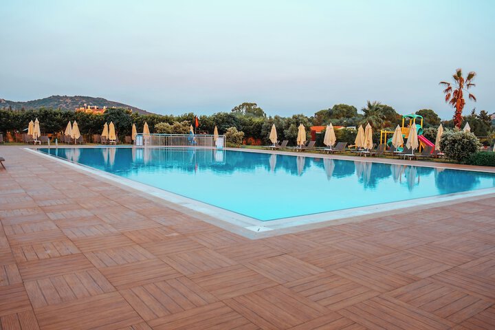 Pool 58 of 158