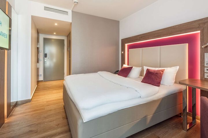 Room 14 of 61