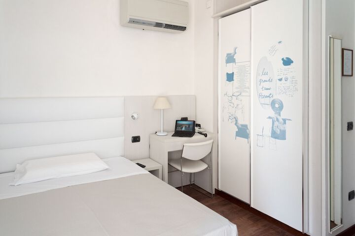 Room 11 of 63