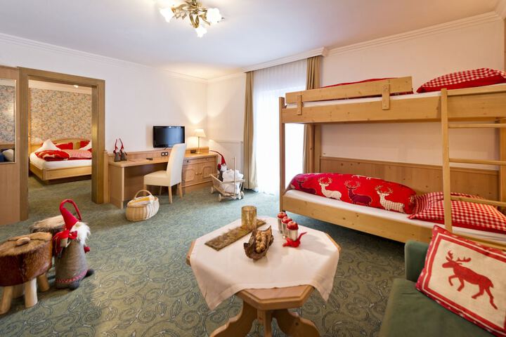Room 6 of 43