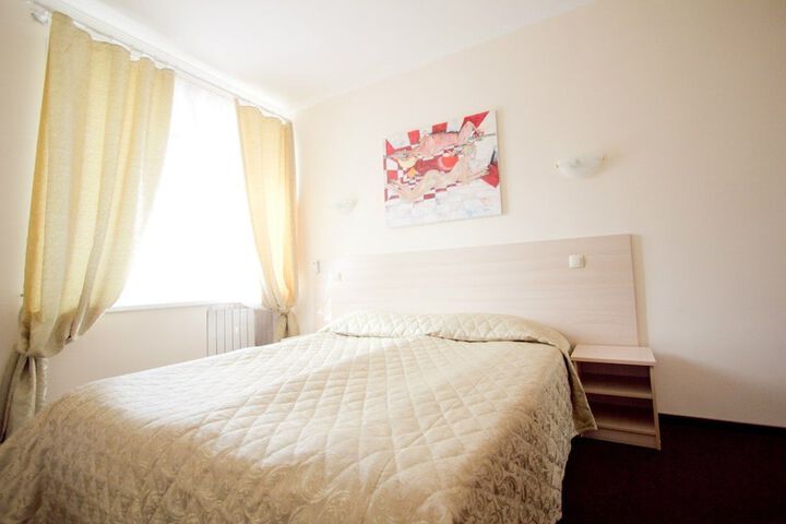 Room 12 of 36