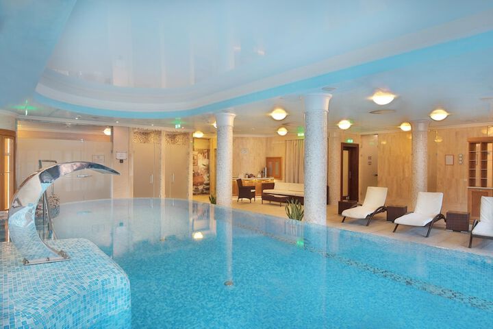 Pool 52 of 108