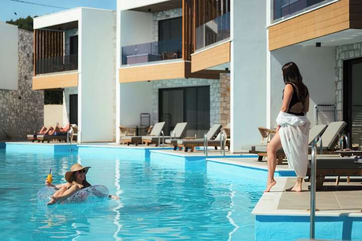 Pool 49 of 81