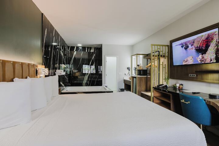 Room 26 of 60